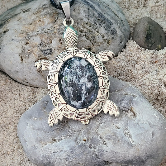 Handmade Art Glass Turtle Necklace